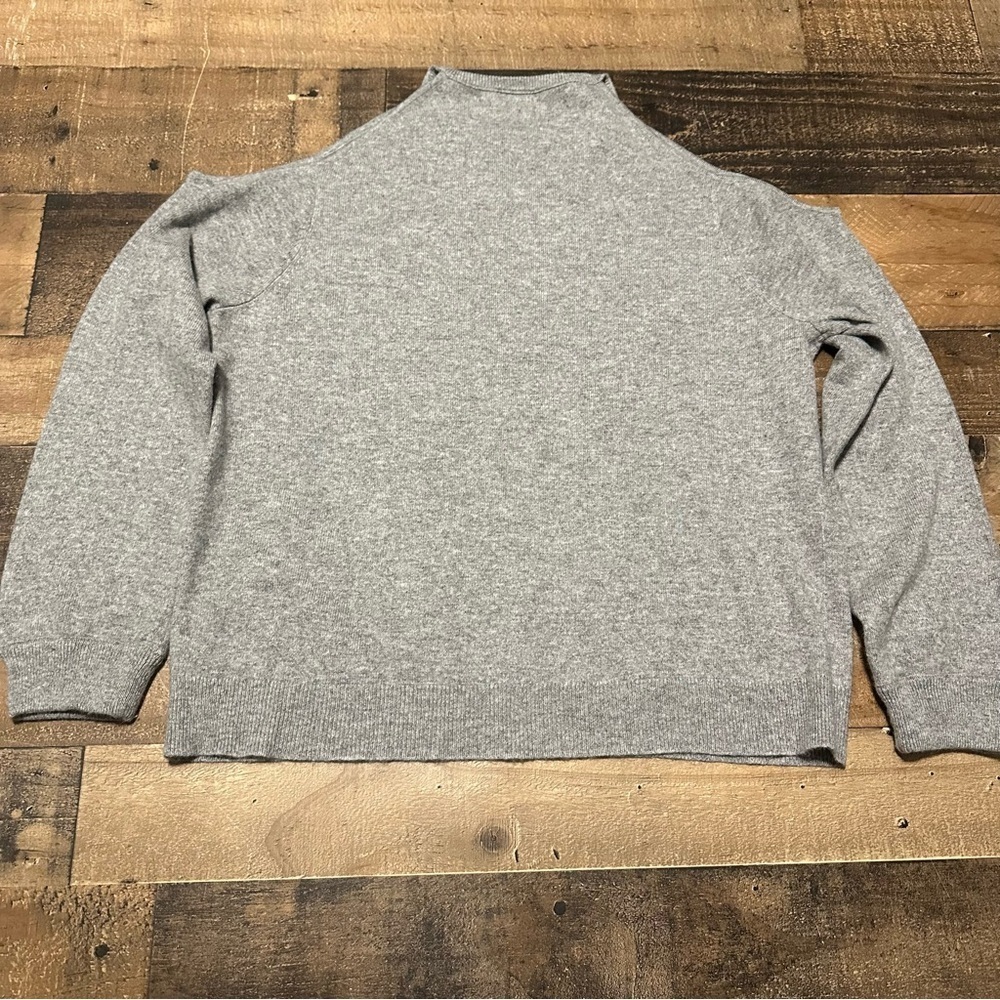 Theory Toleema B Cold Shoulder Cashmere Sweater - Picture 3 of 6